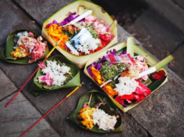 What is Sesajen? Here Are The Mystical Flowers of Indonesia What is Sesajen? Here Are The Mystical Flowers of Indonesia