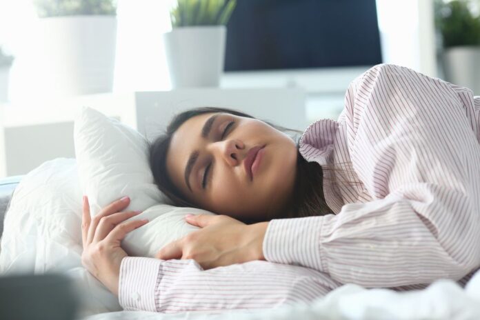 What Is The Correlation Between Sleep and Weight Loss?