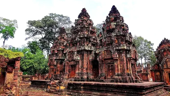 exquisite-pink-temple-banteay-srei