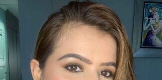Indoindians Online Makeup Class Glam Eyes for NYE 2022 with Ruchika