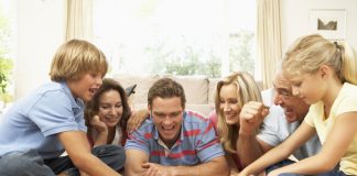 6 Ways to Spend More Time With Your Family: Playing Games
