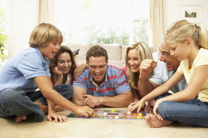 6 Ways to Spend More Time With Your Family: Playing Games