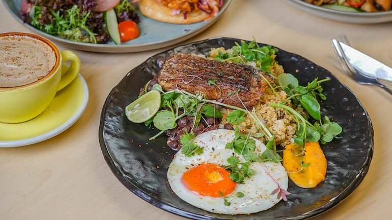7 Brunch Restaurants in Jakarta to Try on Weekends: Maple & Oak