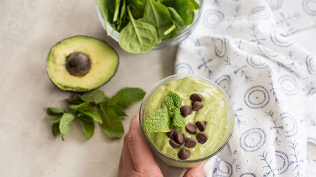 10 Recommended Avocado Smoothie Recipes: Mint Chocolate Chip Avocado Smoothie