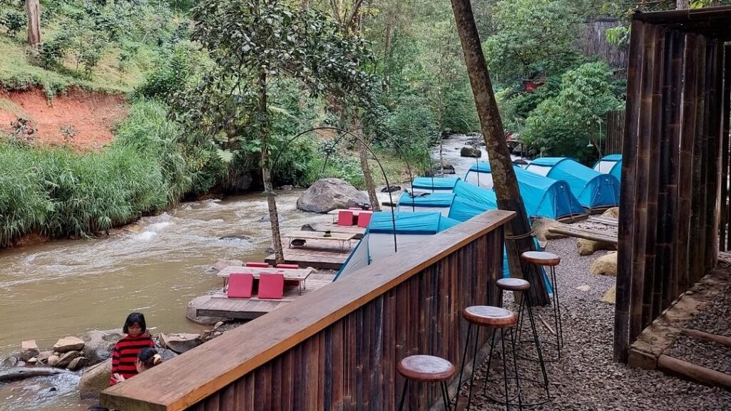 7 Middle-of-Forest Glamping Spots in West Java: Pineus Tilu Riverside