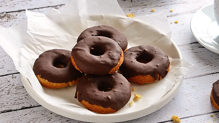5 Sweet Donut Recipes, but Still Healthy!: coconut-flour-cake-donuts