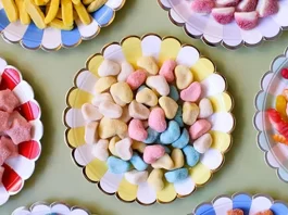 11 Foods That Should Be Reduced to Eat for Healthy Skin: Sweets and Sugary Cereals