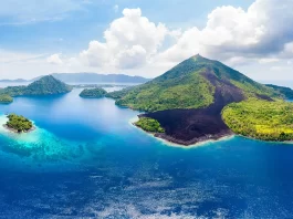 9-hidden-gems-in-banda-islands-active-volcano