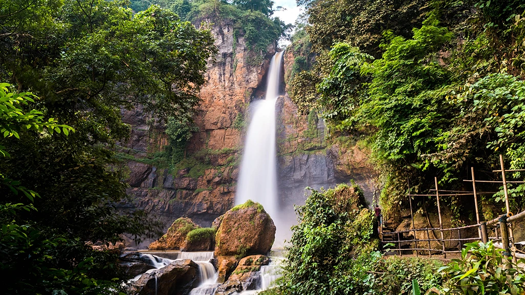 curug-cimarinjung-ciletuh-geopark-sukabumi