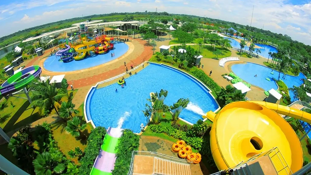 go-wet-waterpark-grand-wisata-bekasi