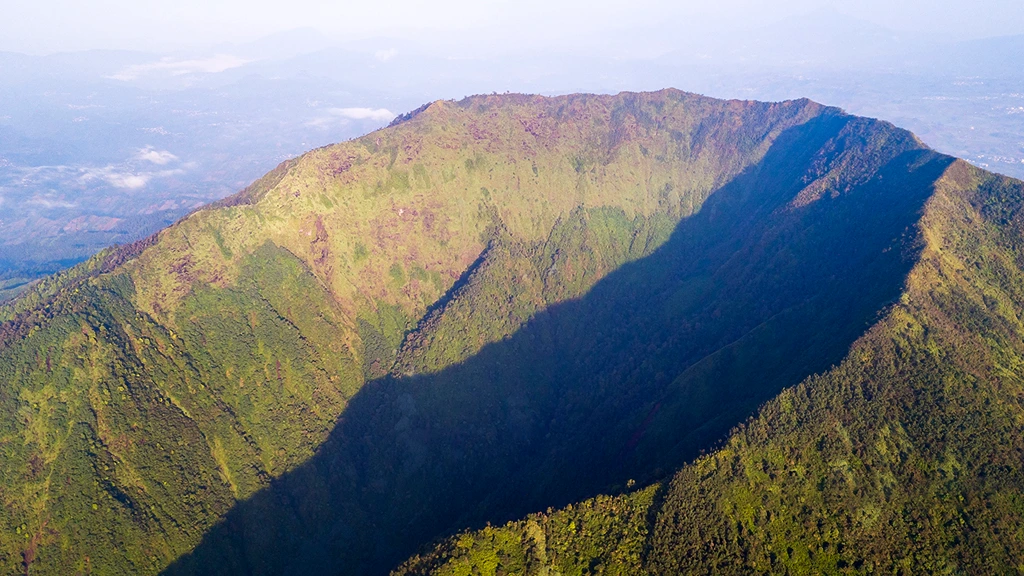 old-crater-mount-bismo