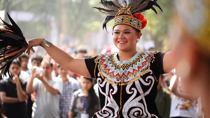 traditional-dances-of-the-dayak-tribe-in-kalimantan-that-full-of-mystiqal-values