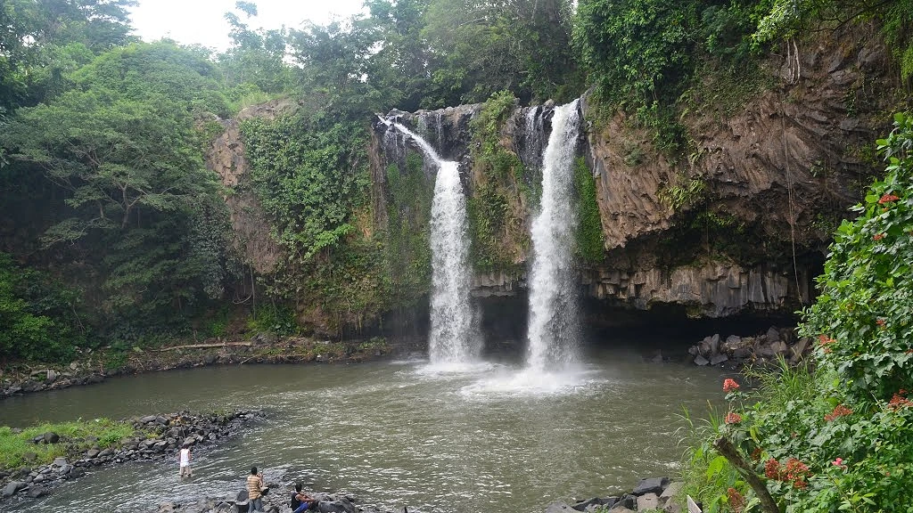 curug-kembar-guci-tegal-central-java