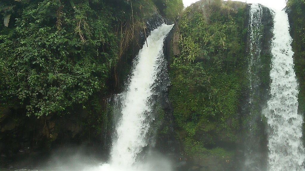 curug-pengantin-guci-hot-spring-tegal-central-java