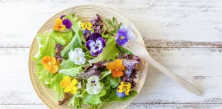 edible-flowers-and-leaves