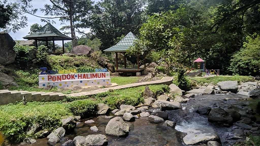 15 Best Natural Places to Visit in Sukabumi Halimun Hut