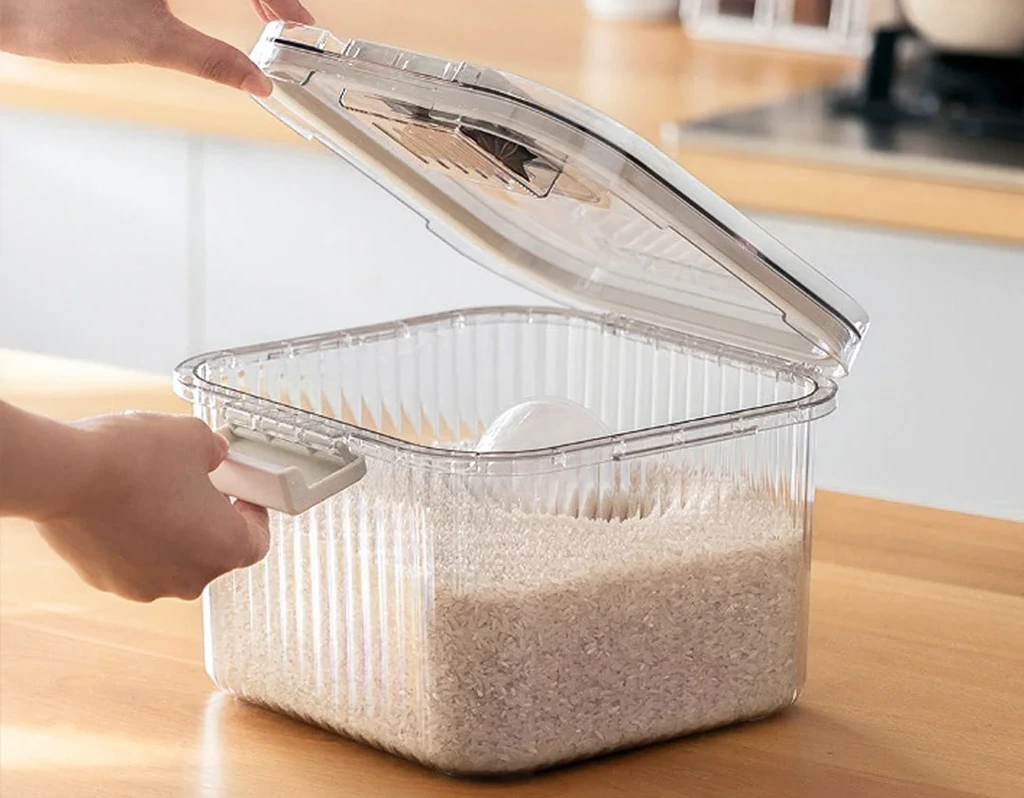 9 Useful Kitchen Organization and Cleaning Ideas Plastic Tub with Divider for Cuttlery Storage Rice Box