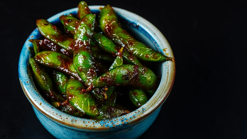 Cooked Edamame for Midnight Cravings Snacks