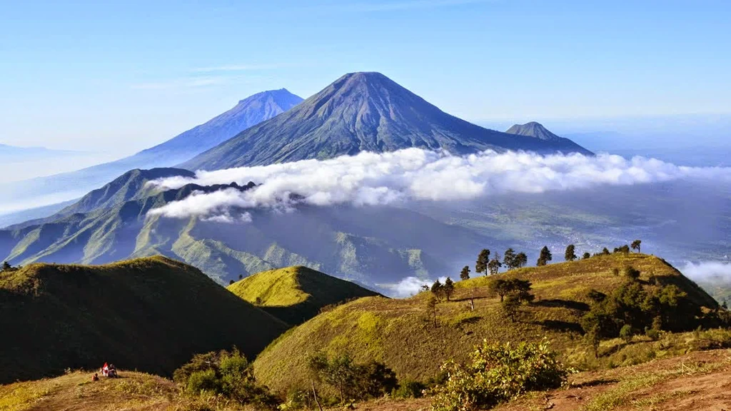 mount prau on the border of Wonosobo Temanggung Batang Kendal districts