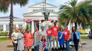 Indoindians Guided Tour of Indonesian National Museum in English