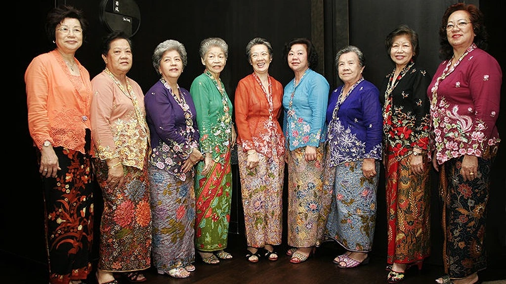 Kebaya Spread to Different Southeast Asian Countries Peranakan Women in Malaysia