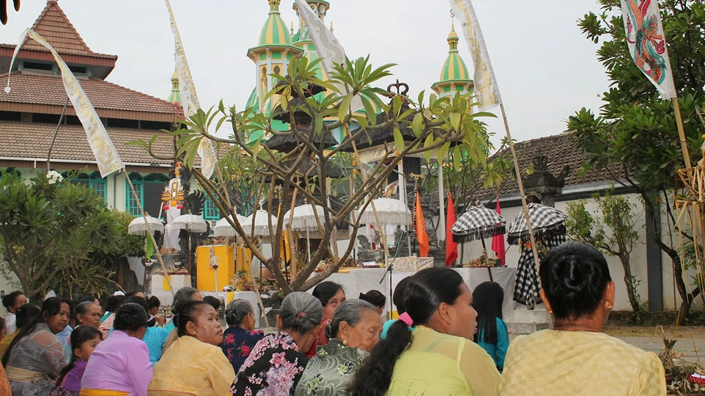 Adjust Prayer Schedule in Balun Village Lamongan