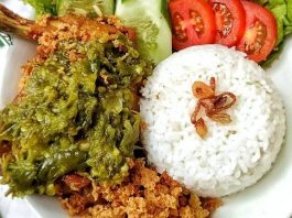 Ayam Geprek Sambal Hijau