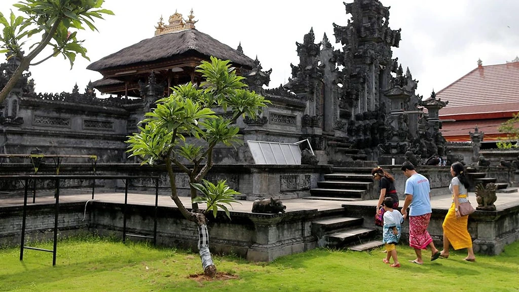 Exploring a Number of Temples in Jakarta Dalem Purnajati Temple Tanjung Puri