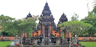 Exploring a Number of Temples in Jakarta Taman Sari Halim Great Temple