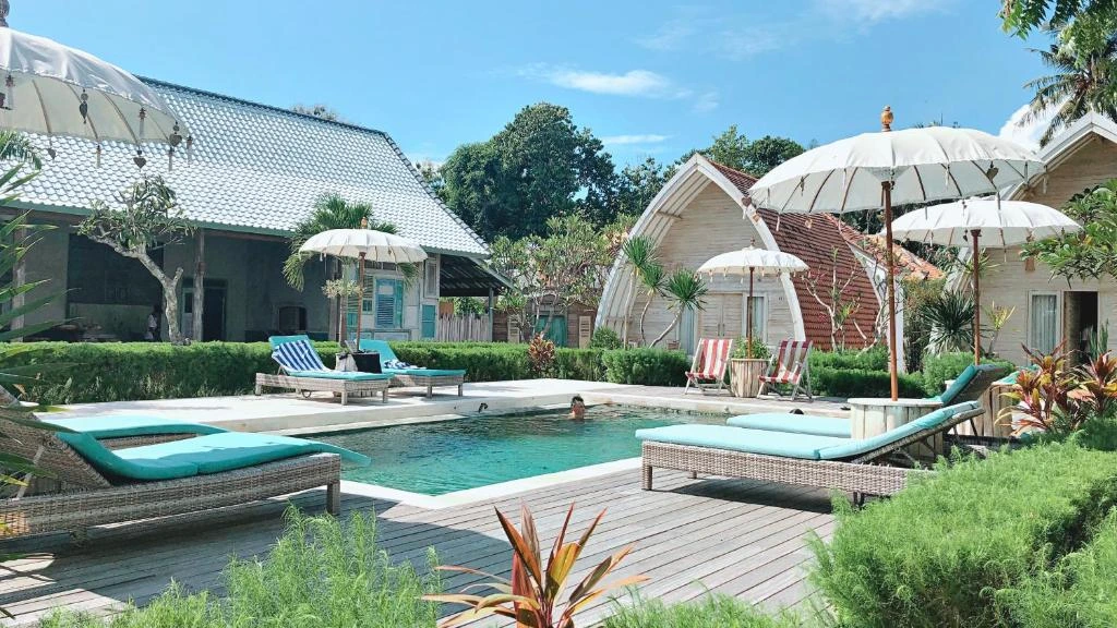 Recommendation Accommodation in Nusa Penida Bali La Roja Bungalows