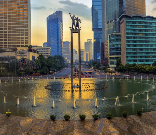 A view of the Hotel Indonesia traffic circle in Central Jakarta. As people leave Jakarta for their hometowns during the Idul Fitri holiday