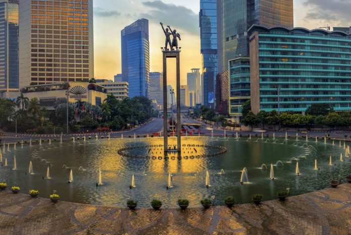 A view of the Hotel Indonesia traffic circle in Central Jakarta. As people leave Jakarta for their hometowns during the Idul Fitri holiday