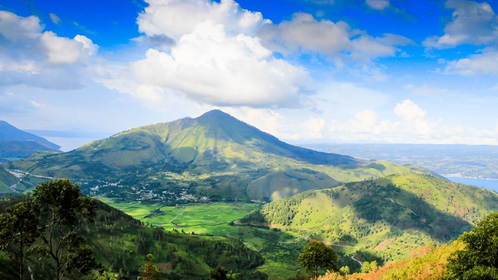 Activities at Lake Toba Hike Mount Pusuk Buhit