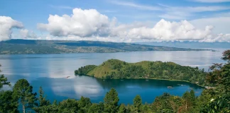 Amazing Things to Do at Lake Toba and How to Get There