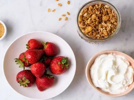 Creamy Yogurt with Fresh Strawberries & Crunchy Granola Recipe