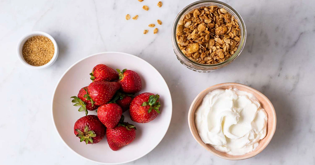 Creamy Yogurt with Fresh Strawberries & Crunchy Granola Recipe