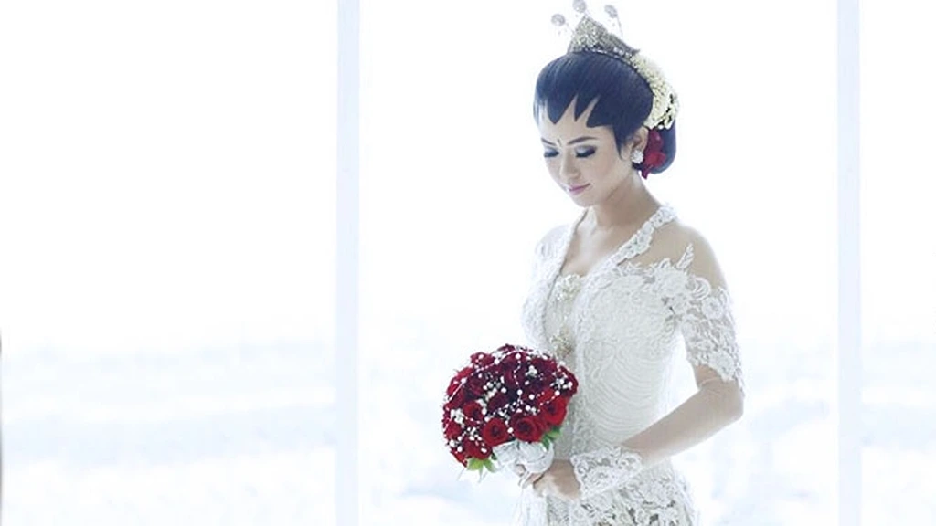Fadlan Indonesia Wedding Dress