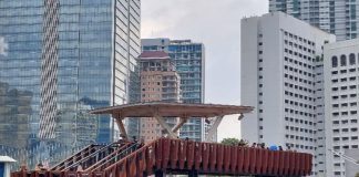 Phinisi Pedestrian Bridge