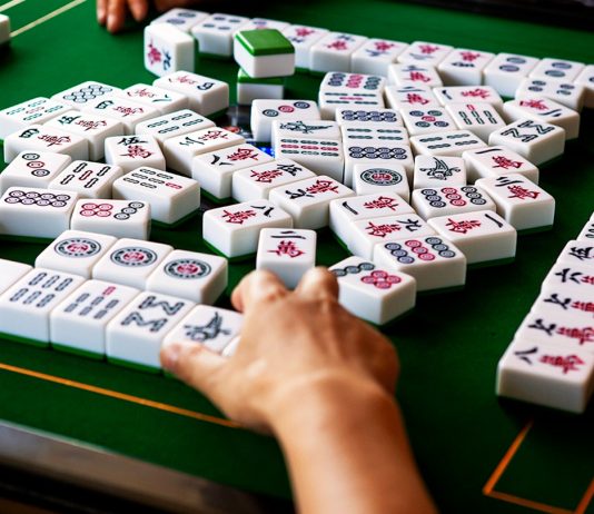Everyone Wants to Play Mahjong Everyone Wants to Play Mahjong